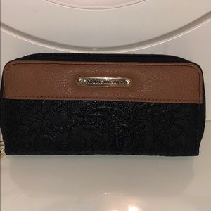 stone mountain wallet
